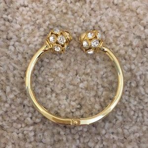 Gold bracelet (costume)